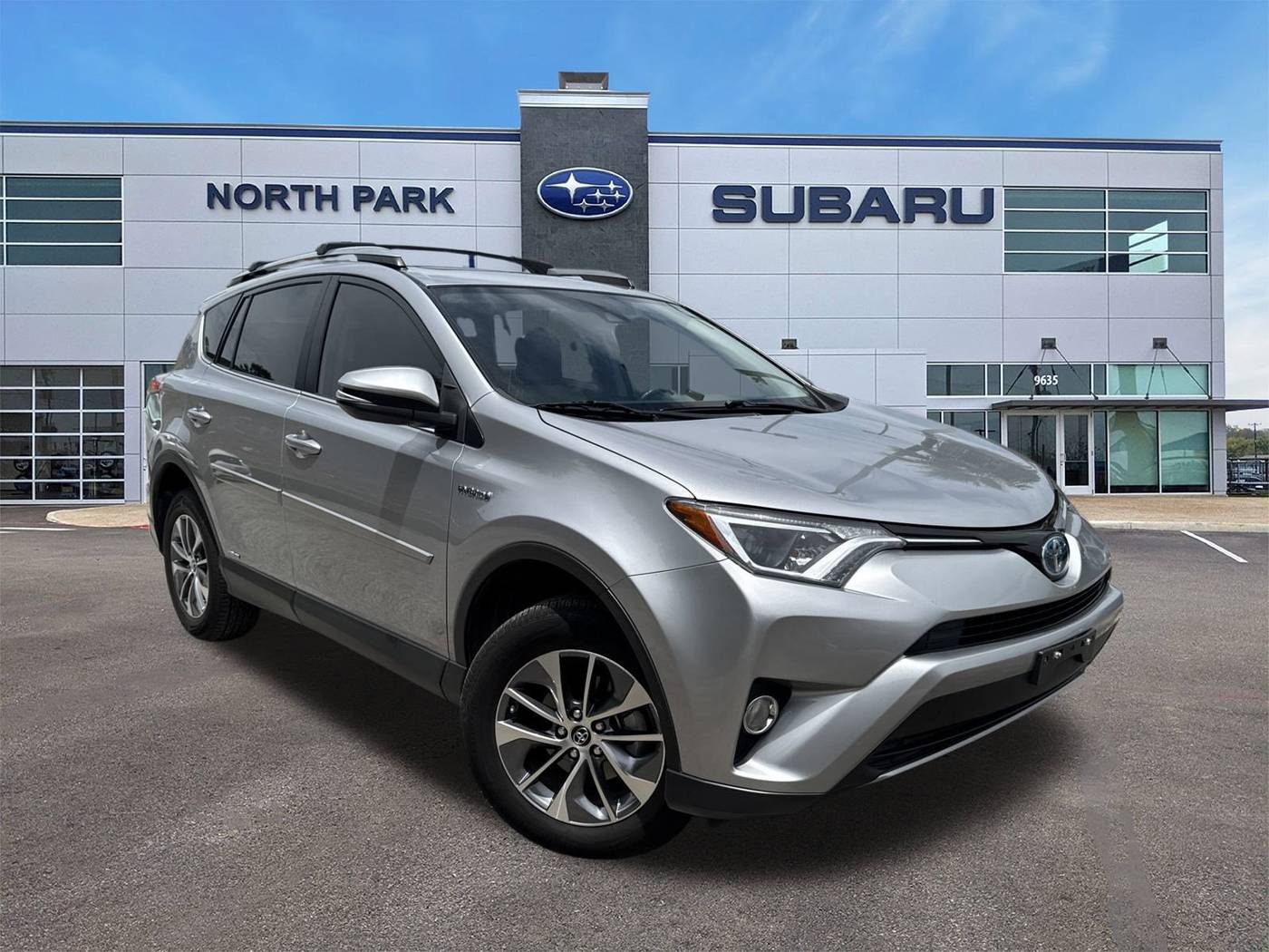2017 Toyota RAV4 Hybrid XLE — SUV — 68,340 mi — San Antonio, TX