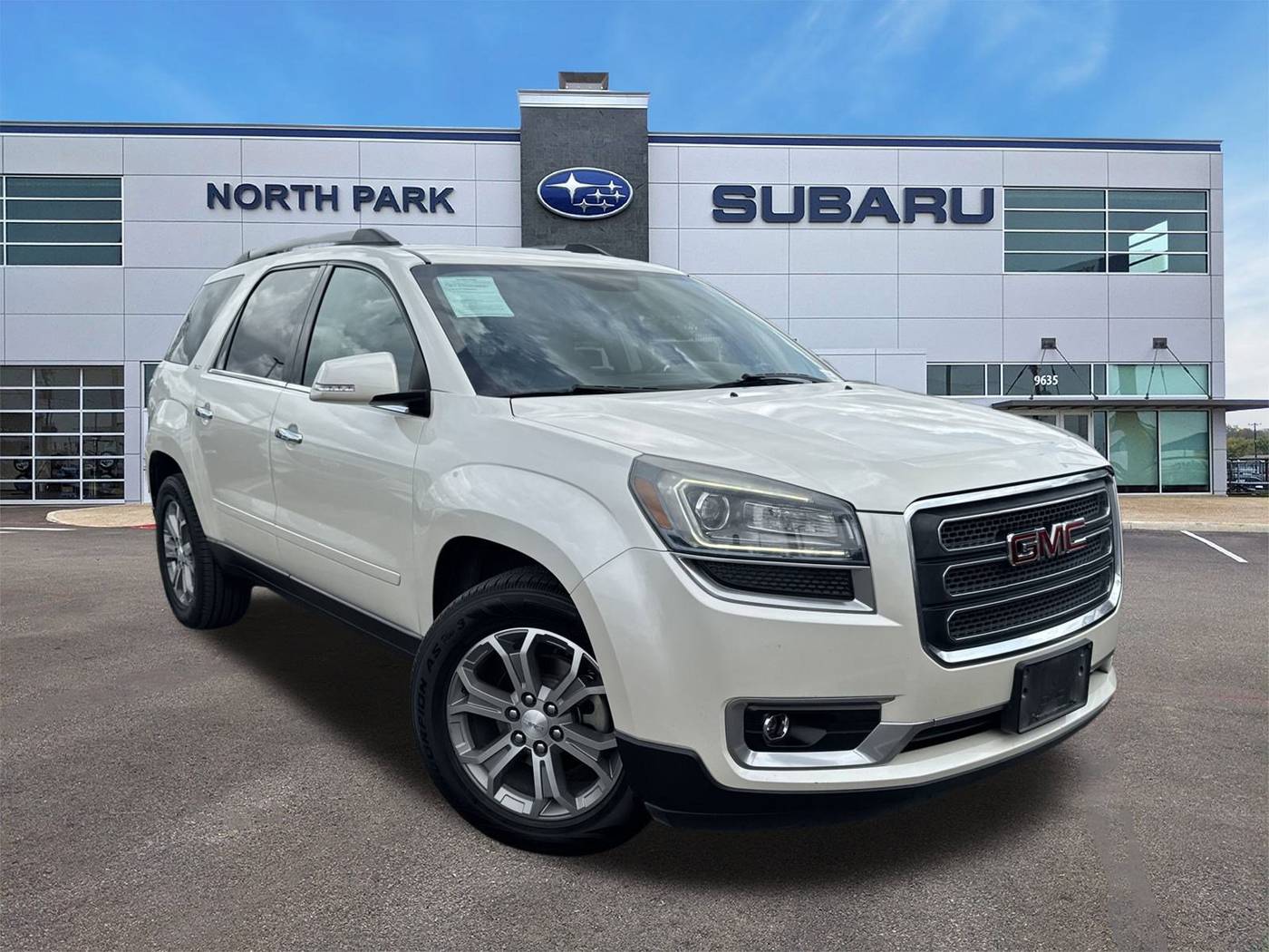 2014 GMC Acadia SLT — SUV — 119,799 mi — San Antonio, TX
