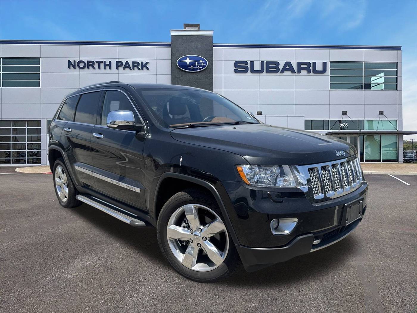 2013 Jeep Grand Cherokee Overland Summit — SUV — 86,682 mi — San Antonio, TX