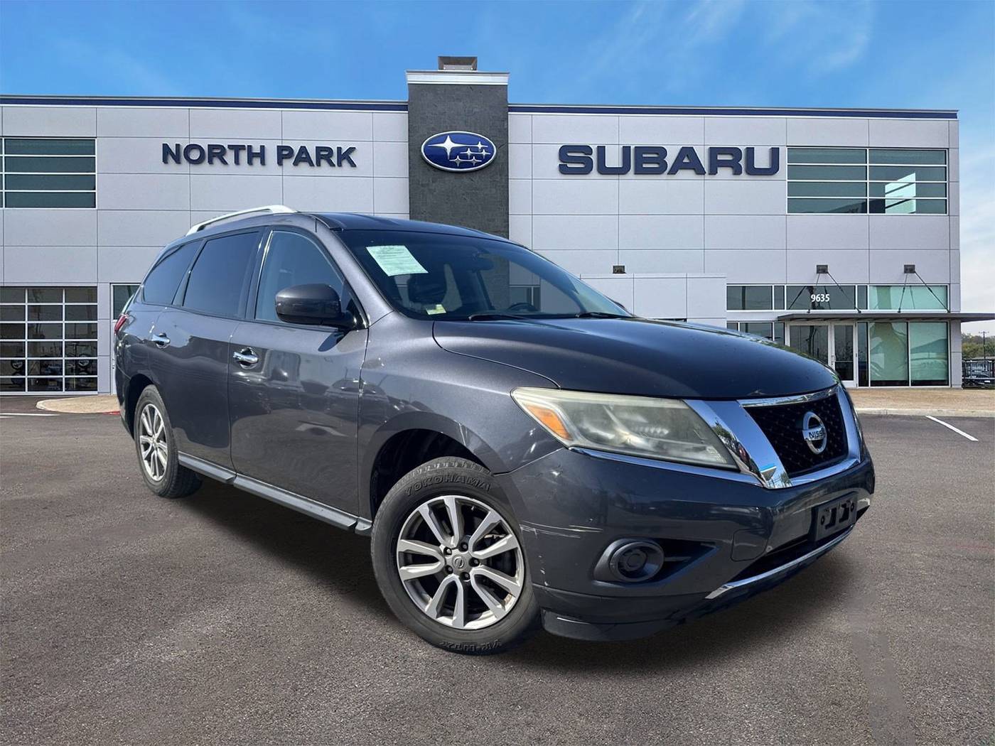 2014 Nissan Pathfinder SV — SUV — 104,757 mi — San Antonio, TX