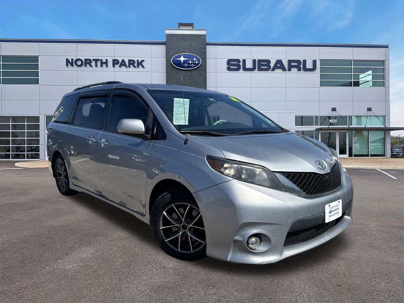 2014 Toyota Sienna SE — Minivan — 141,930 mi — San Antonio, TX