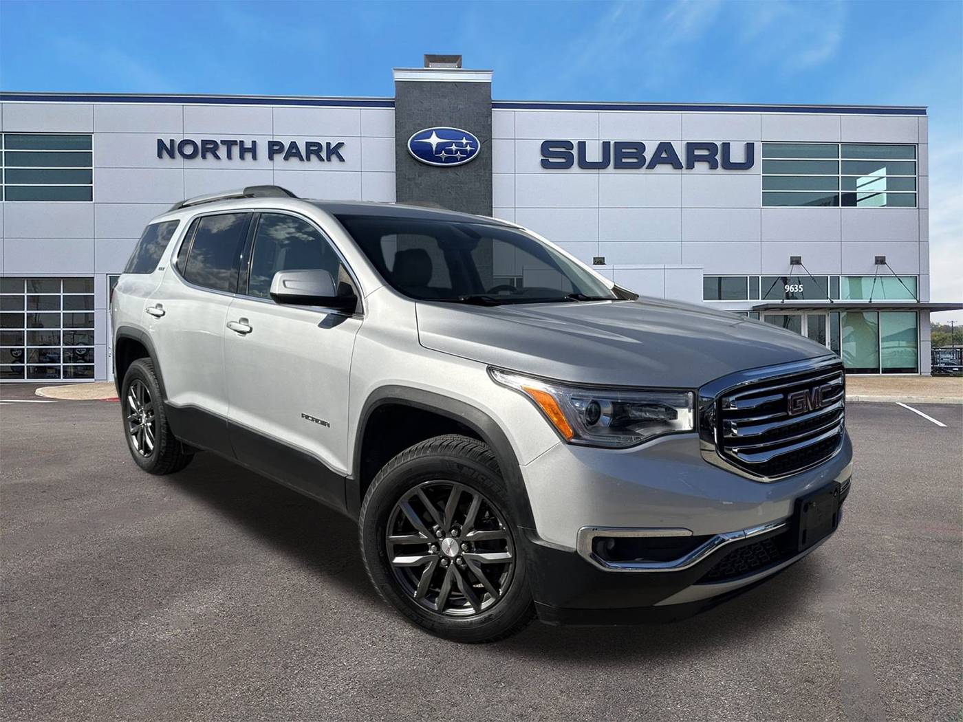 2017 GMC Acadia SLT — SUV — 72,780 mi — San Antonio, TX