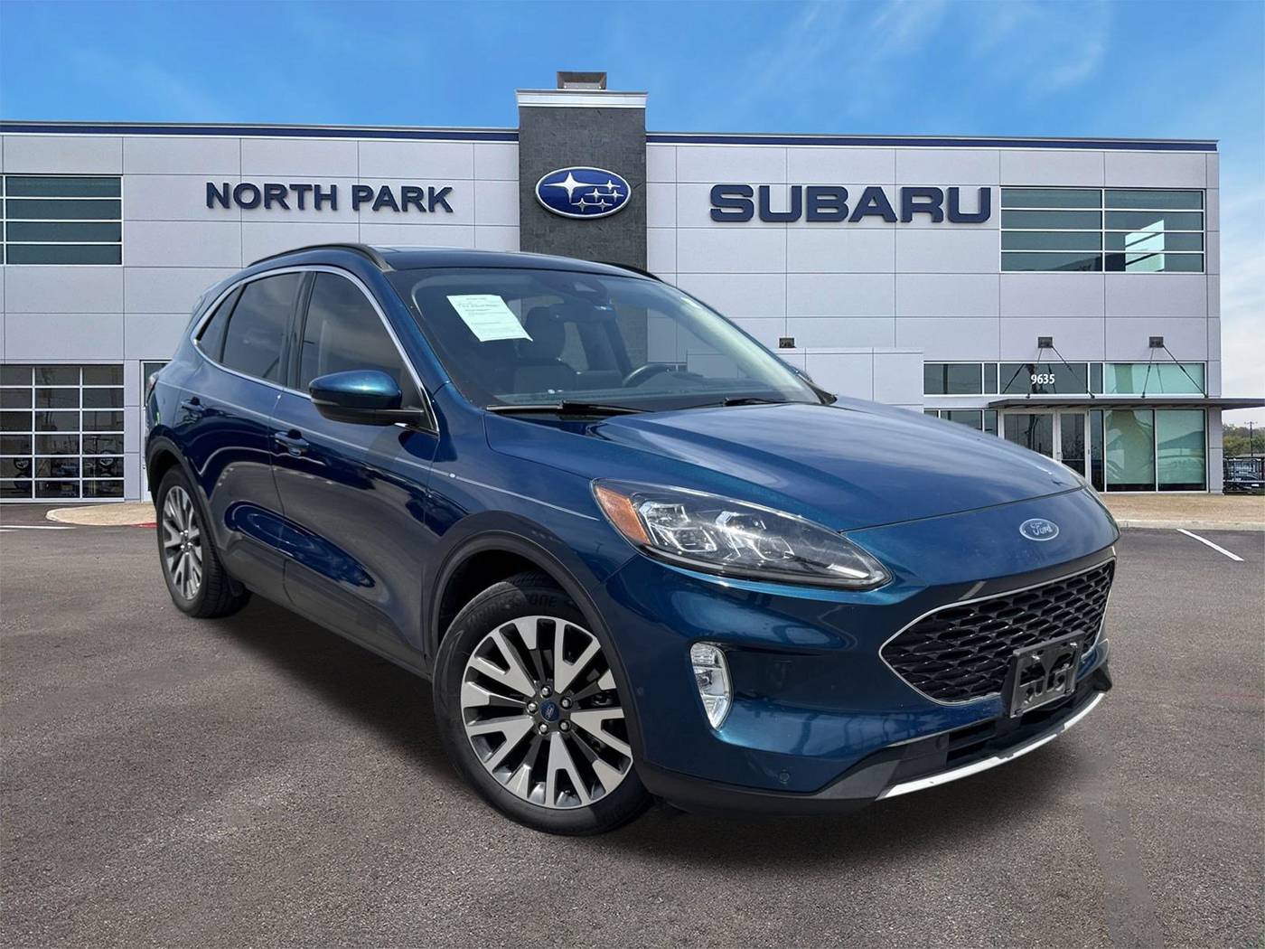 2020 Ford Escape Hybrid Titanium — SUV — 59,162 mi — San Antonio, TX
