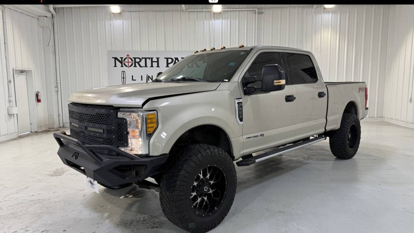 2017 Ford Super Duty F-250 XLT — Pickup Truck — 185,577 mi — San Antonio, TX