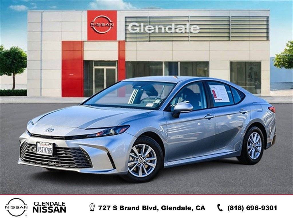 2025 Toyota Camry Hybrid LE — Sedan — 11,750 mi — Glendale, CA