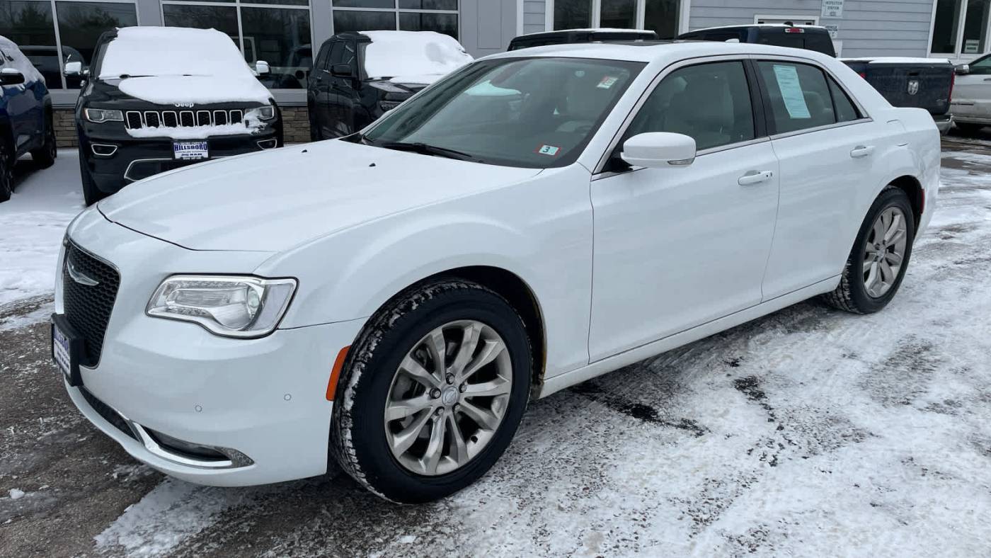 2021 Chrysler 300 Touring L — Sedan — 75,900 mi — Hillsboro, NH