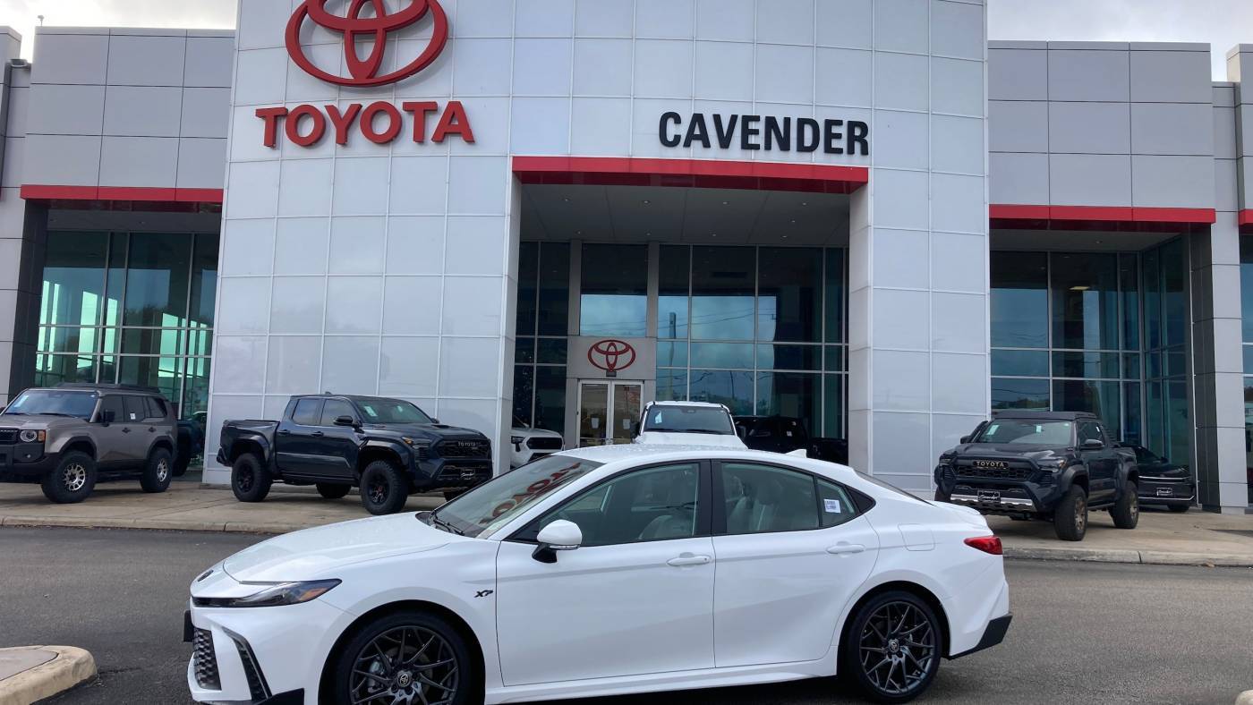 2025 Toyota Camry SE — Sedan — 207 mi — San Antonio, TX
