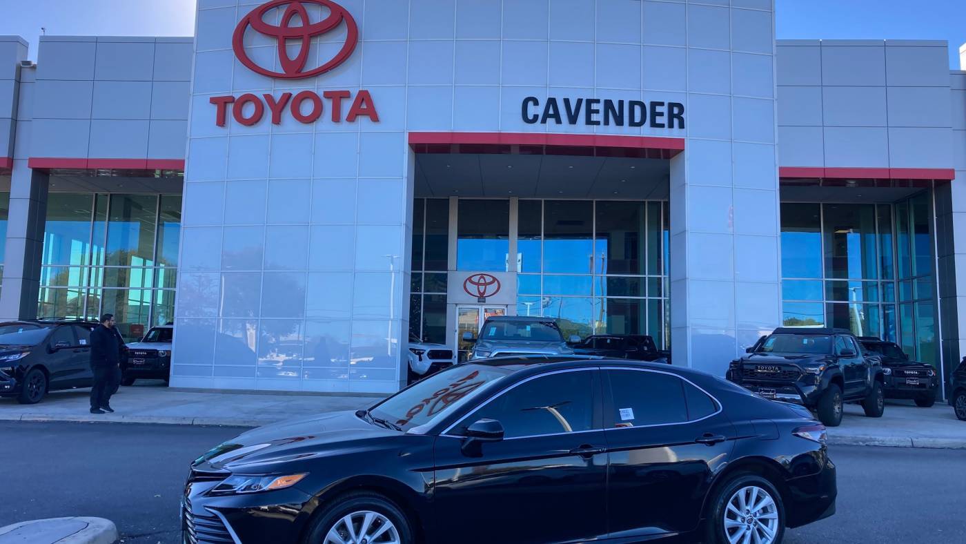 2021 Toyota Camry LE — Sedan — 35,967 mi — San Antonio, TX