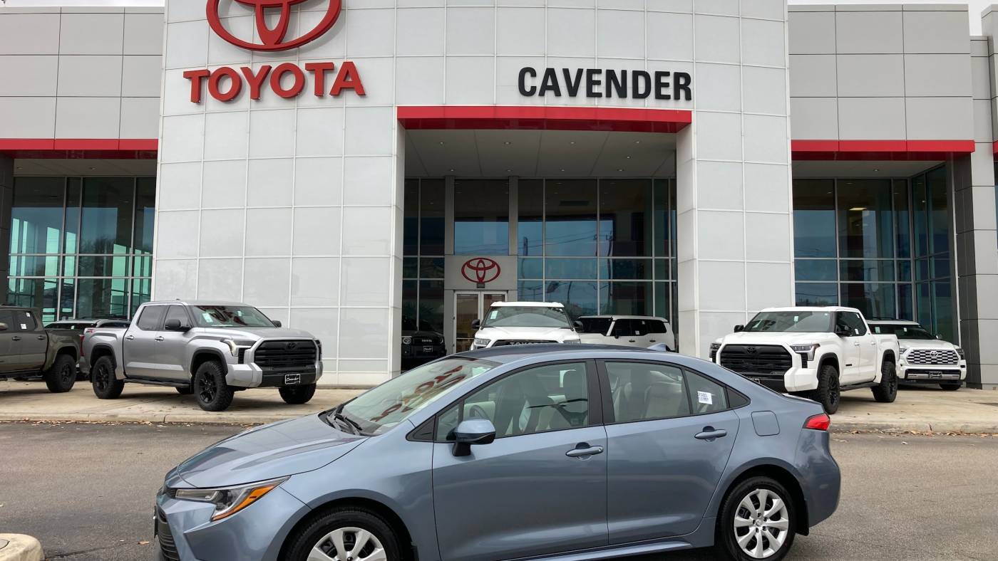 2025 Toyota Corolla LE — Sedan — 207 mi — San Antonio, TX