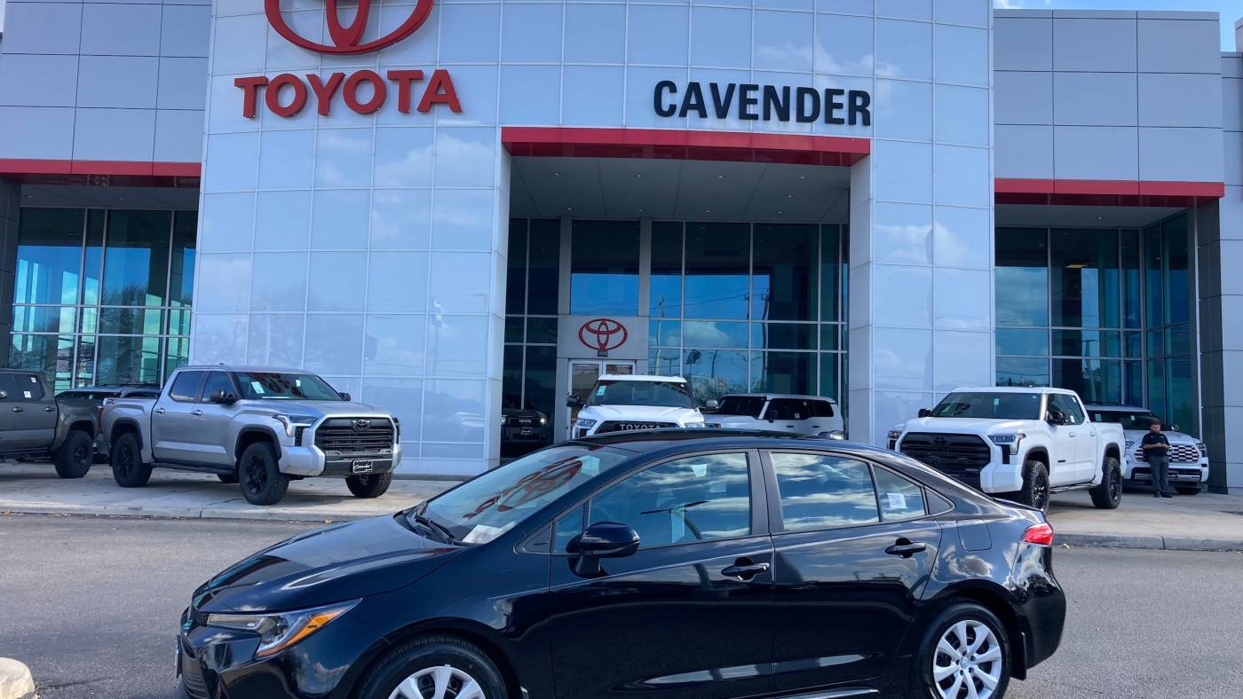 2025 Toyota Corolla LE — Sedan — 207 mi — San Antonio, TX