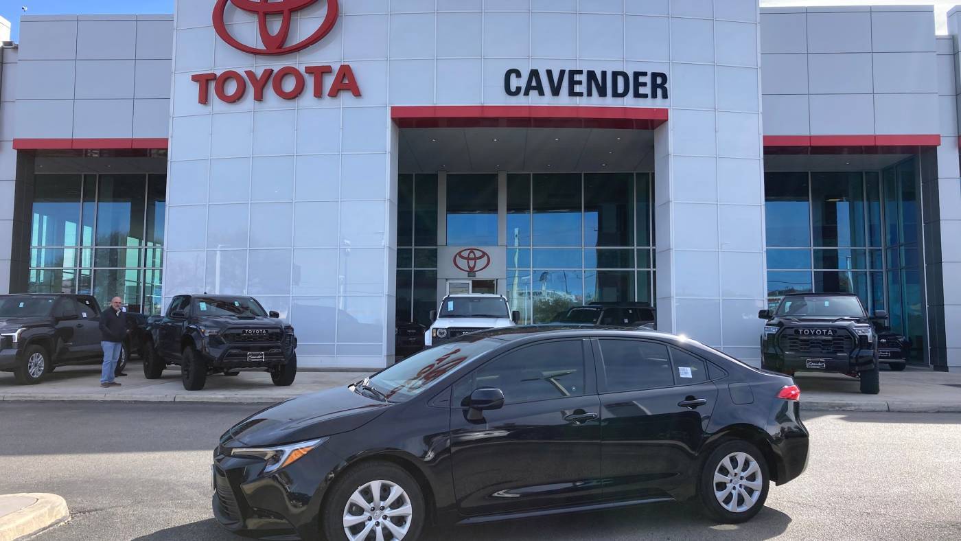 2024 Toyota Corolla Hybrid LE — Sedan — 15,537 mi — San Antonio, TX