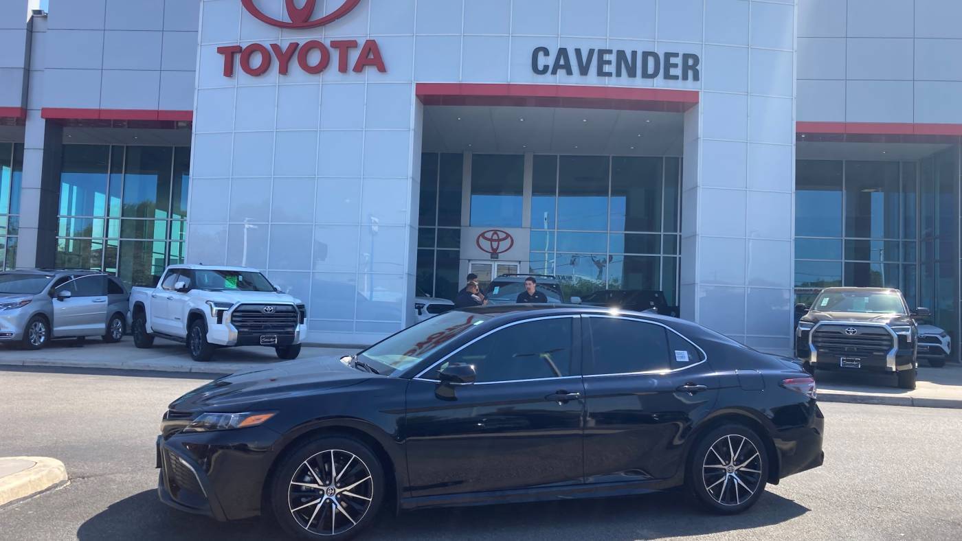 2023 Toyota Camry SE — Sedan — 44,993 mi — San Antonio, TX