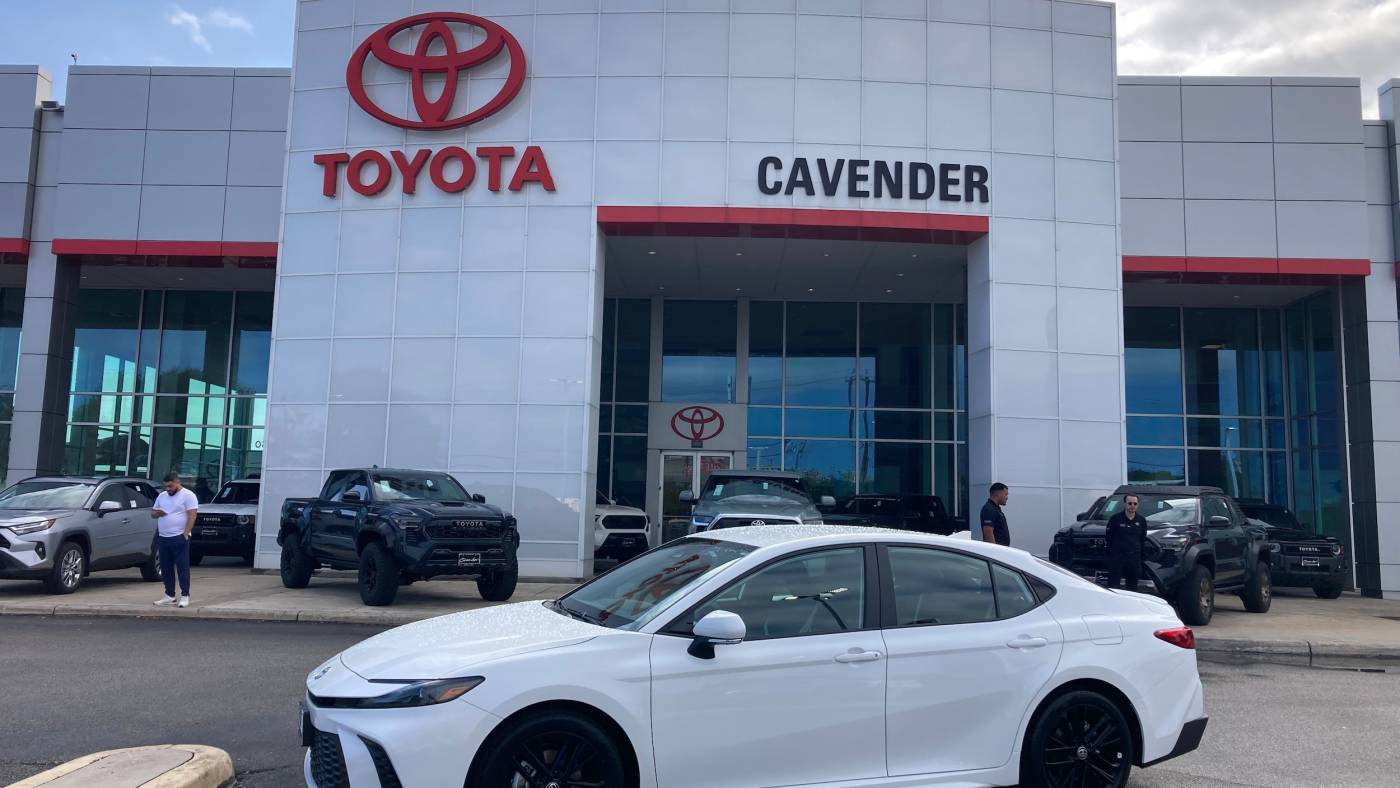 2025 Toyota Camry SE — Sedan — 207 mi — San Antonio, TX