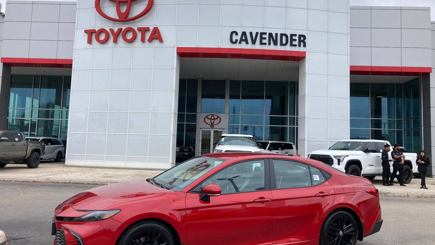 2025 Toyota Camry LE — Sedan — 2,224 mi — San Antonio, TX