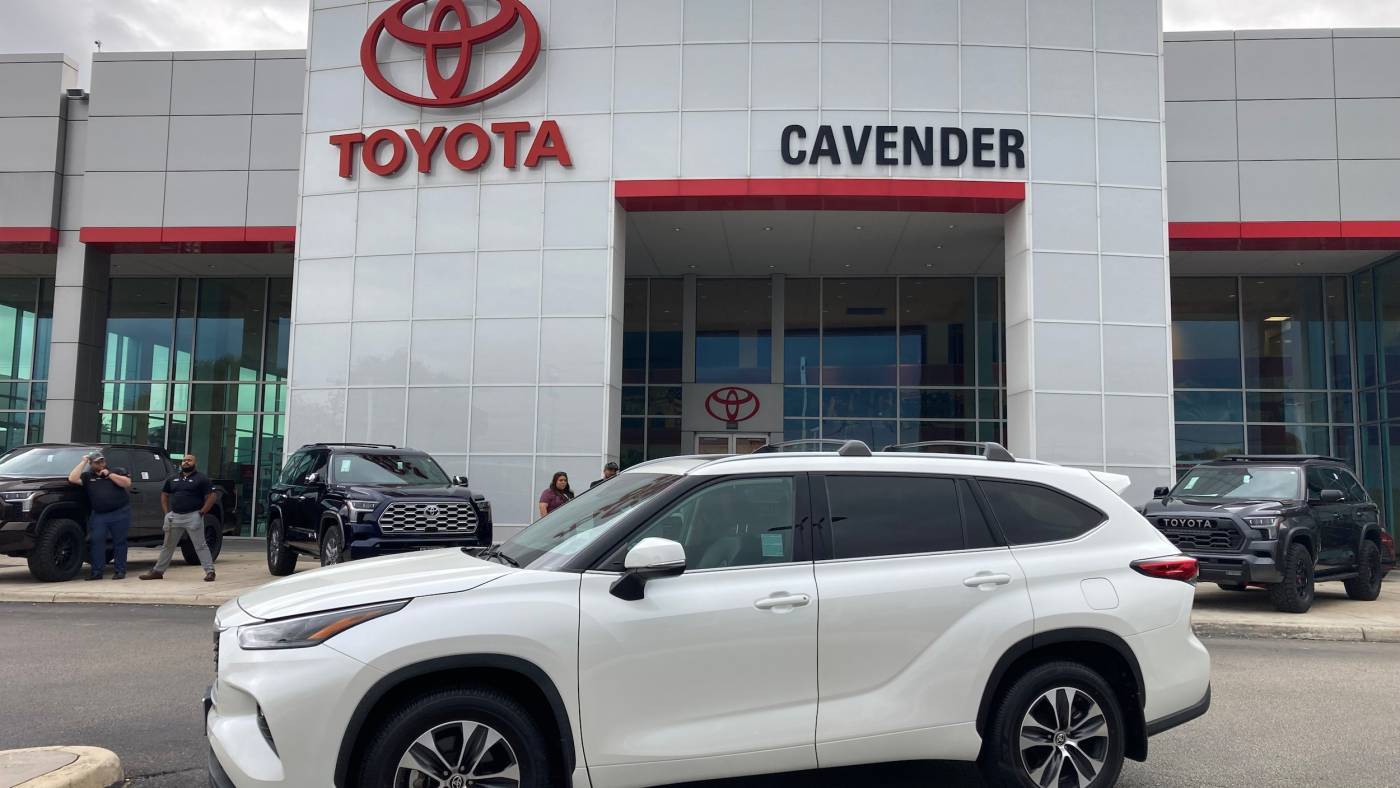 2021 Toyota Highlander XLE — SUV — 54,275 mi — San Antonio, TX