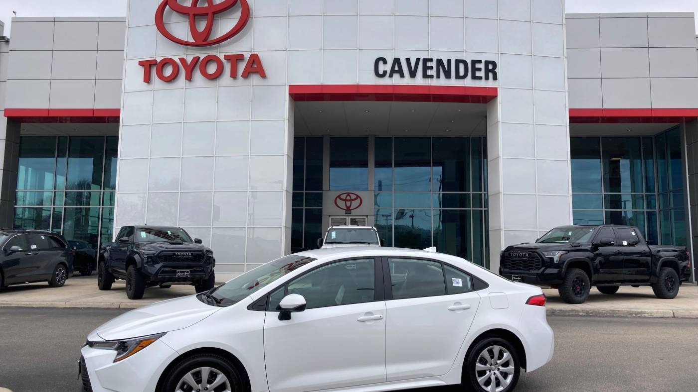 2025 Toyota Corolla LE — Sedan — 207 mi — San Antonio, TX