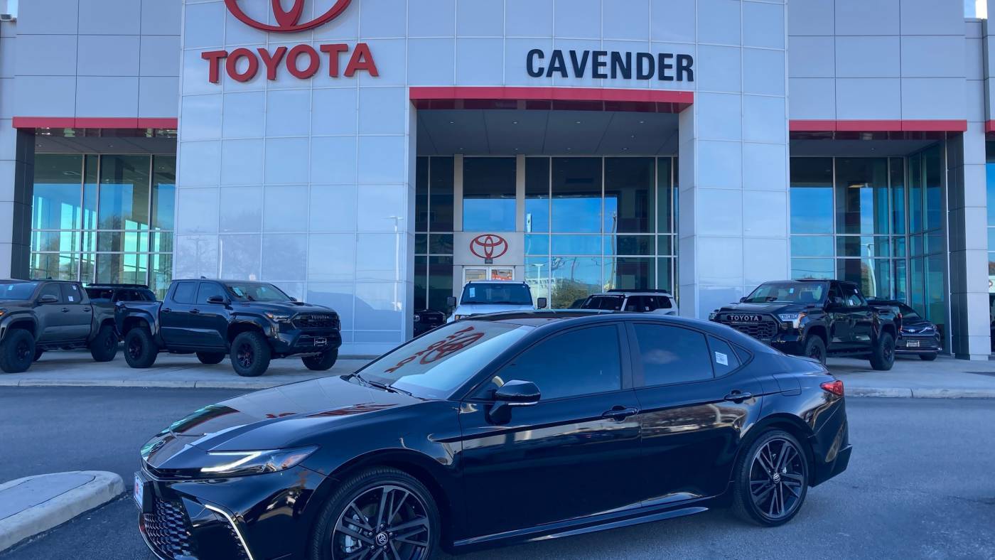 2025 Toyota Camry LE — Sedan — 11,793 mi — San Antonio, TX