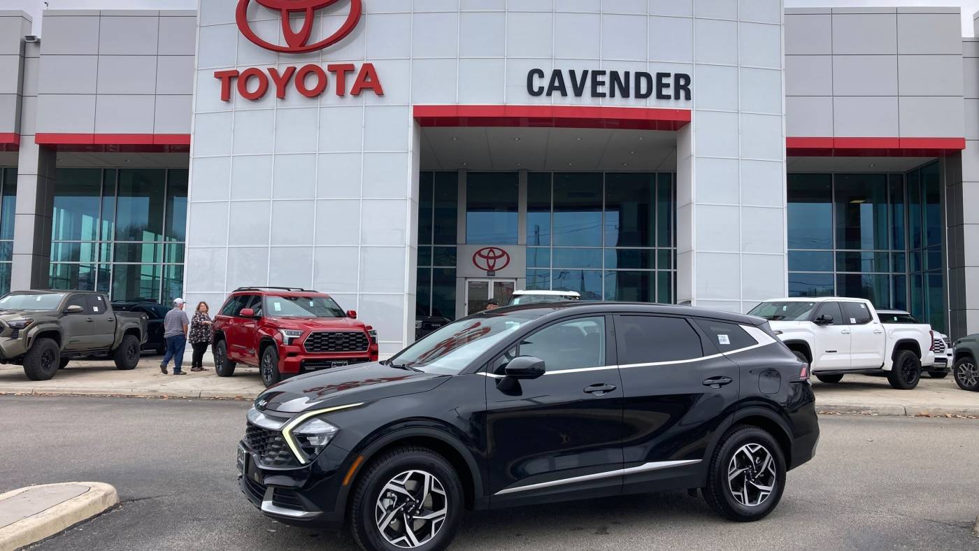 2023 Kia Sportage LX — SUV — 43,216 mi — San Antonio, TX