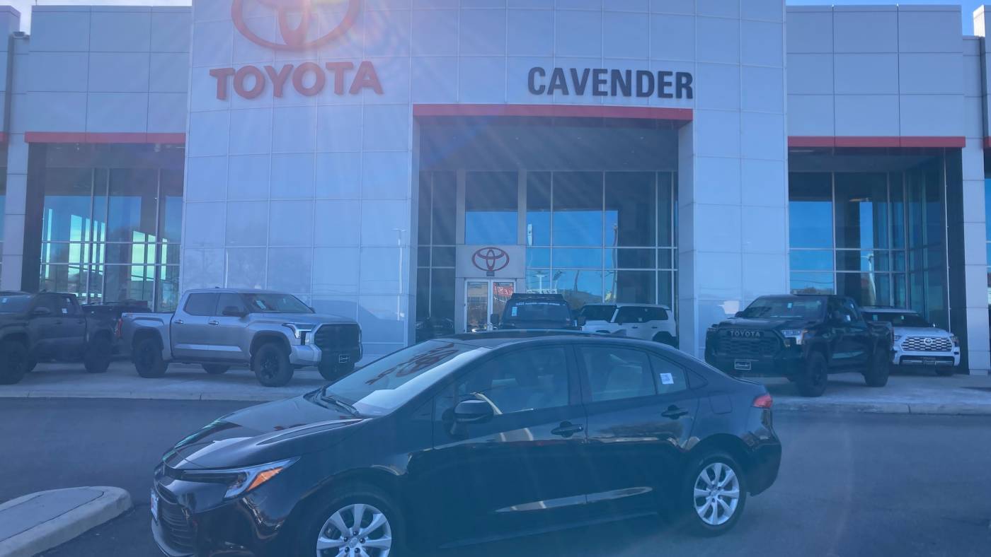 2025 Toyota Corolla Hybrid LE — Sedan — 207 mi — San Antonio, TX