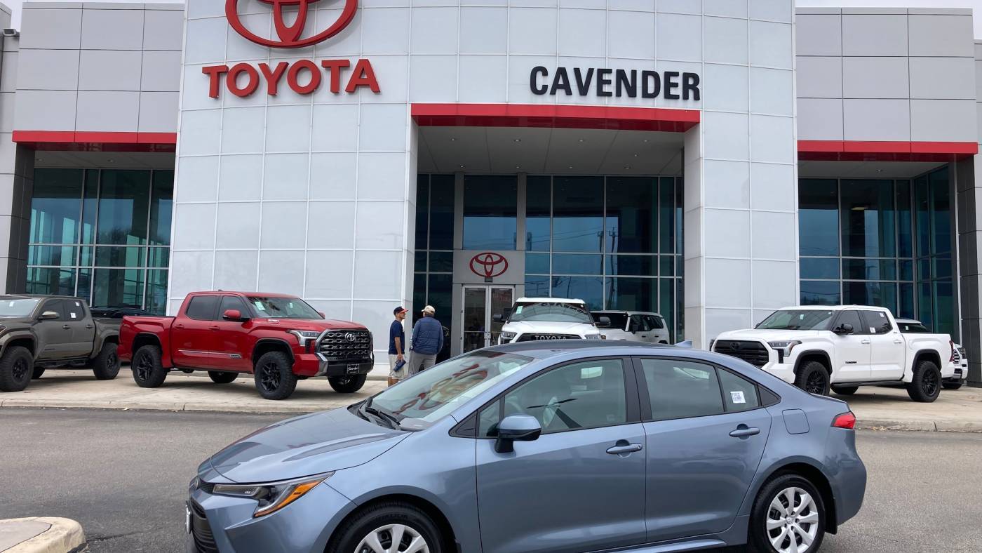 2025 Toyota Corolla LE — Sedan — 207 mi — San Antonio, TX