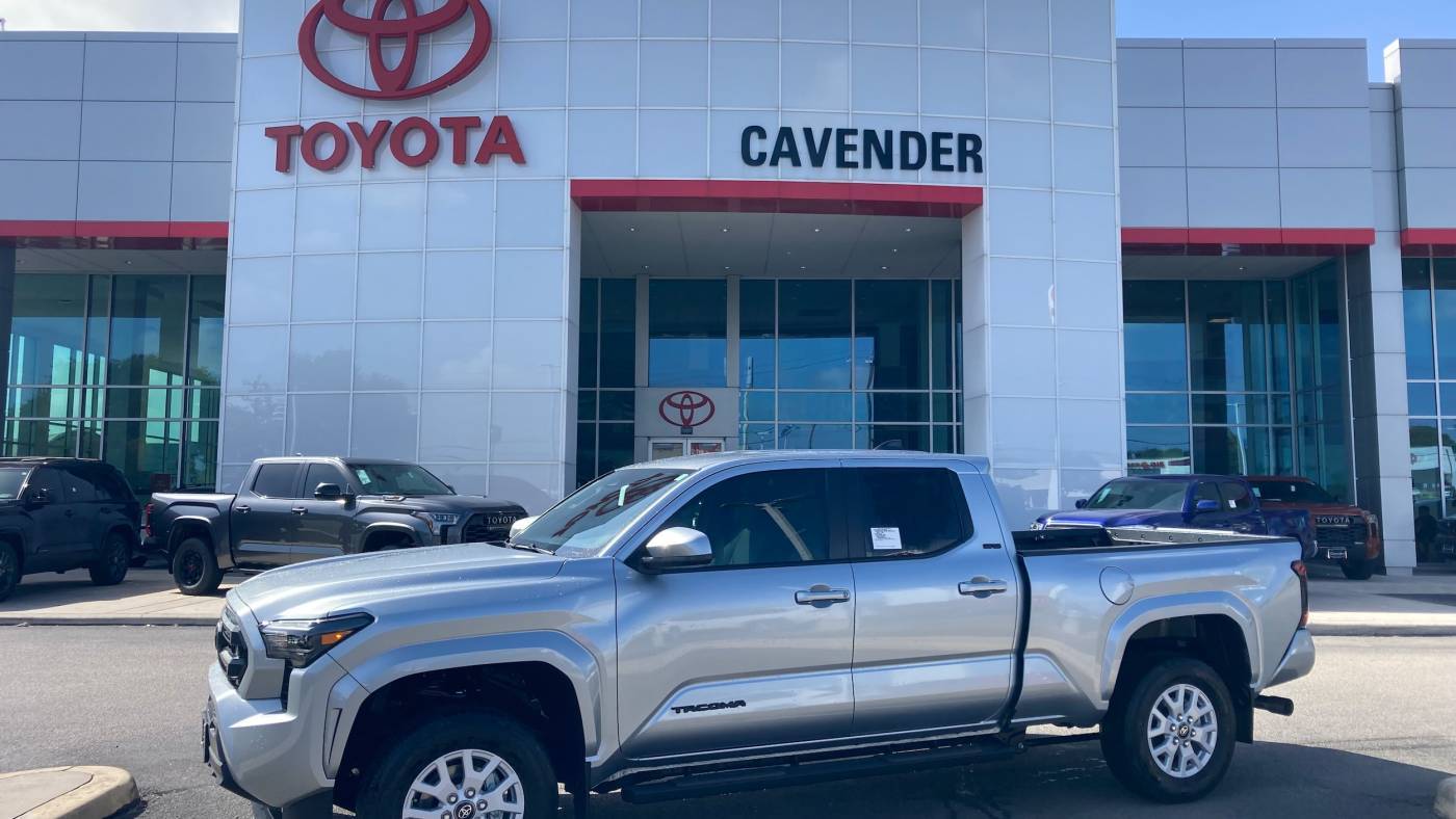 2024 Toyota Tacoma SR5 — Pickup Truck — 9,312 mi — San Antonio, TX