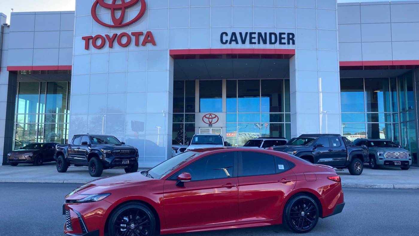 2025 Toyota Camry SE — Sedan — 207 mi — San Antonio, TX