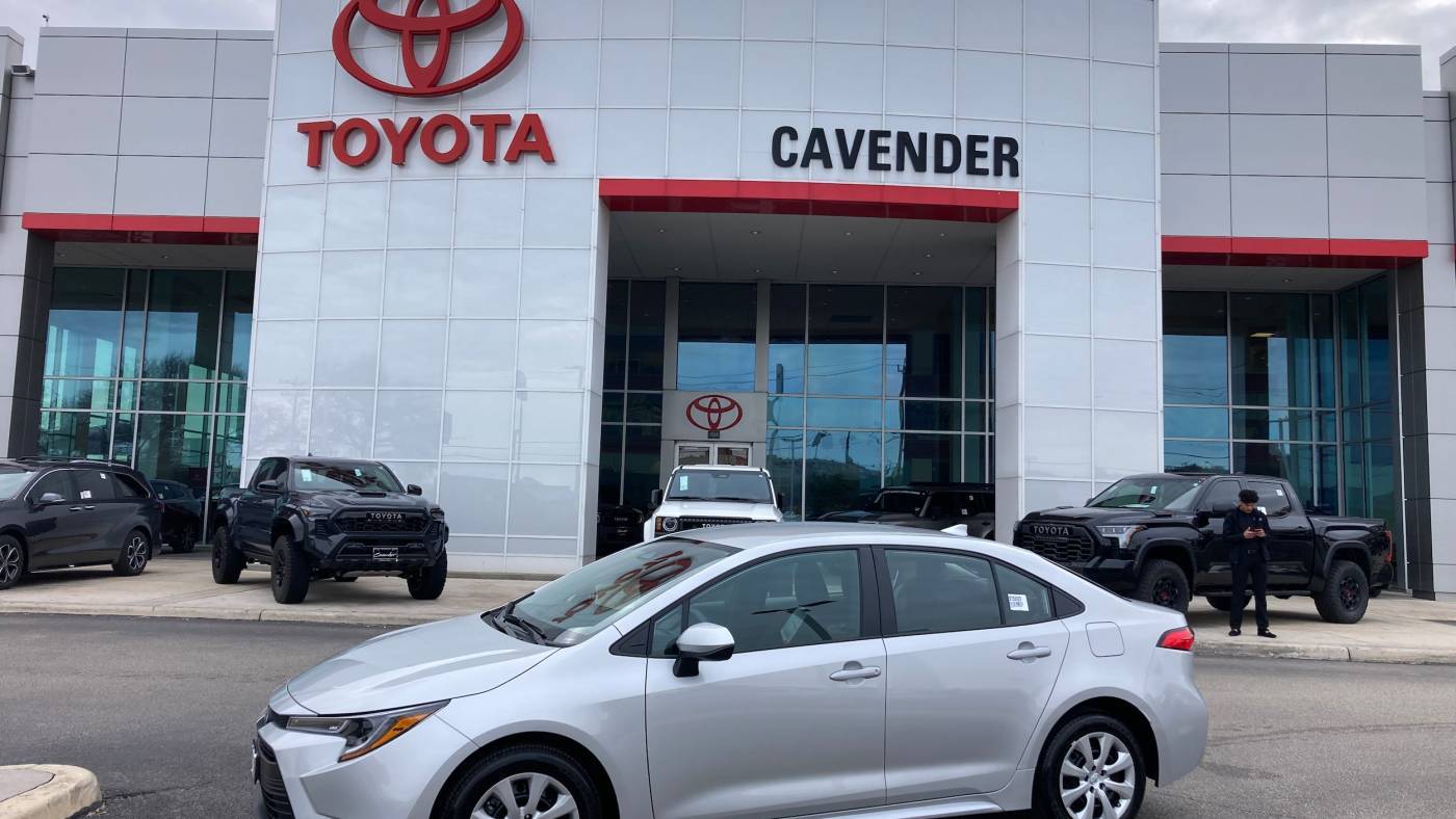2025 Toyota Corolla LE — Sedan — 207 mi — San Antonio, TX