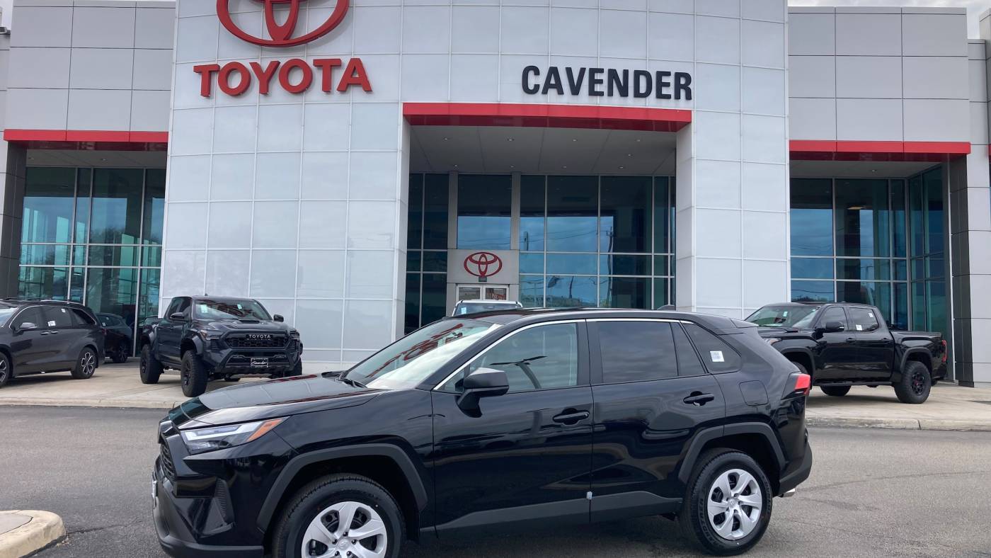 2025 Toyota RAV4 LE — SUV — 207 mi — San Antonio, TX