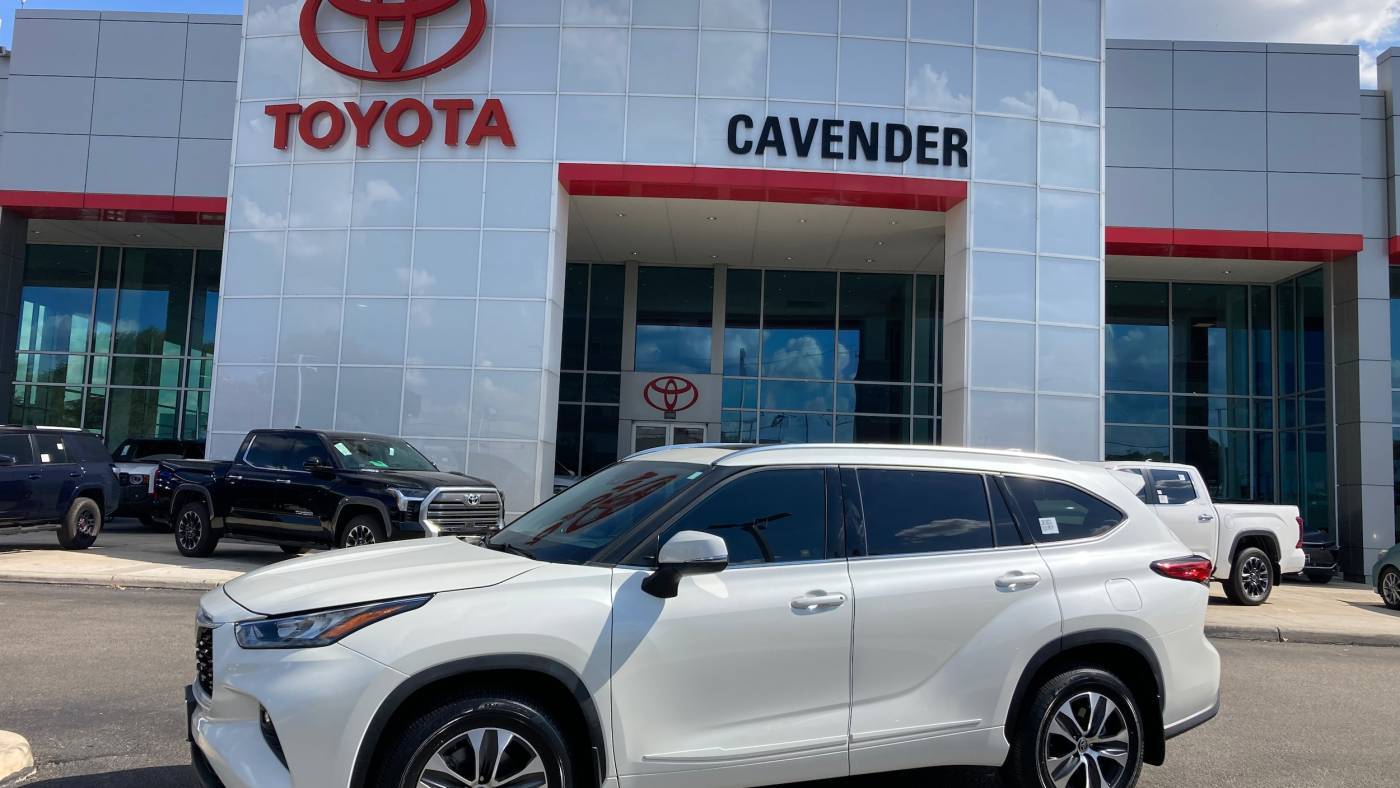 2020 Toyota Highlander XLE — SUV — 51,988 mi — San Antonio, TX