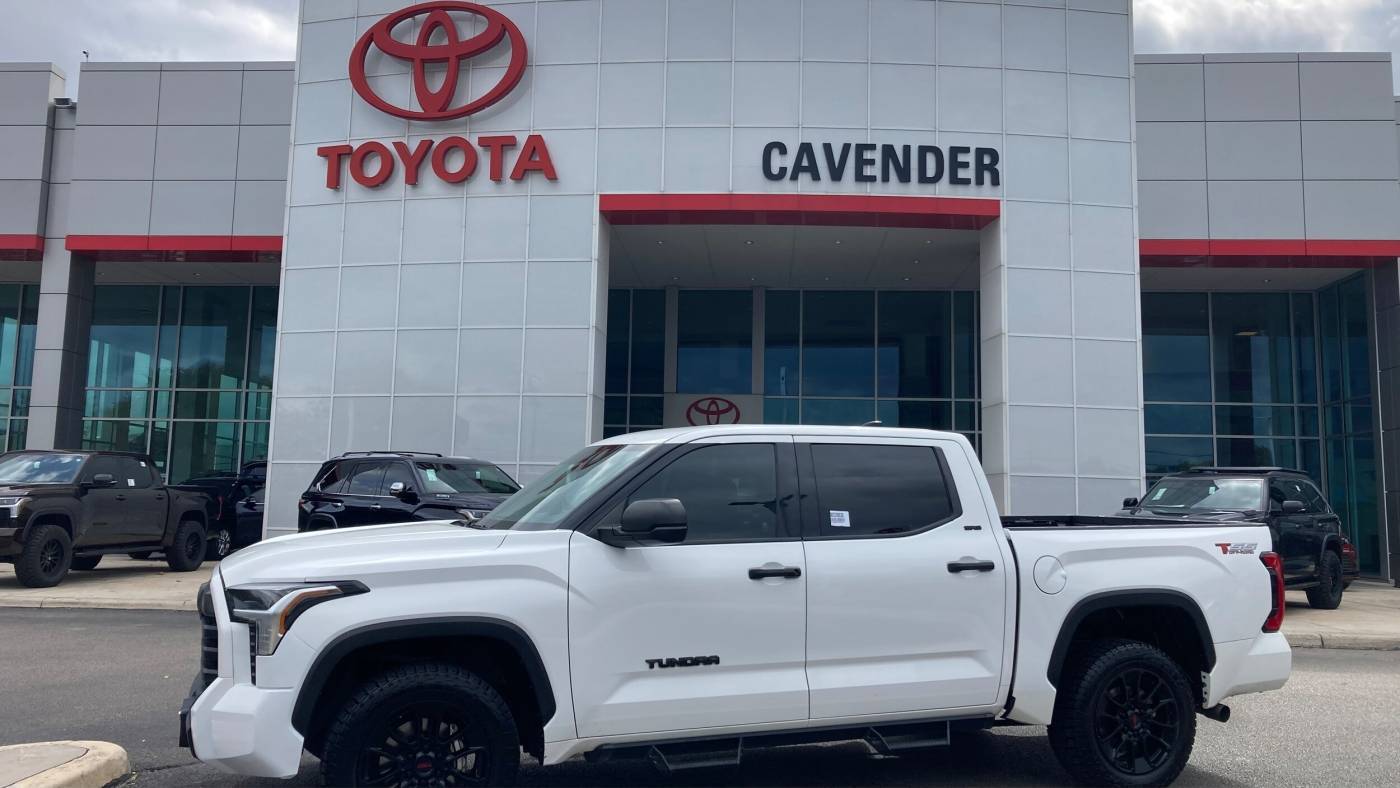 2022 Toyota Tundra SR5 — Pickup Truck — 75,170 mi — San Antonio, TX