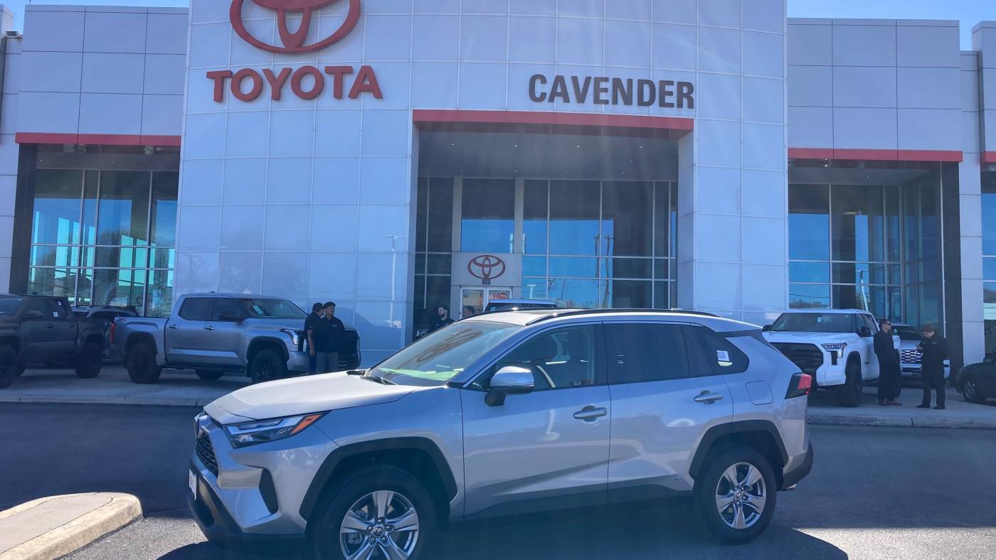 2024 Toyota RAV4 Hybrid XLE — SUV — 25,276 mi — San Antonio, TX