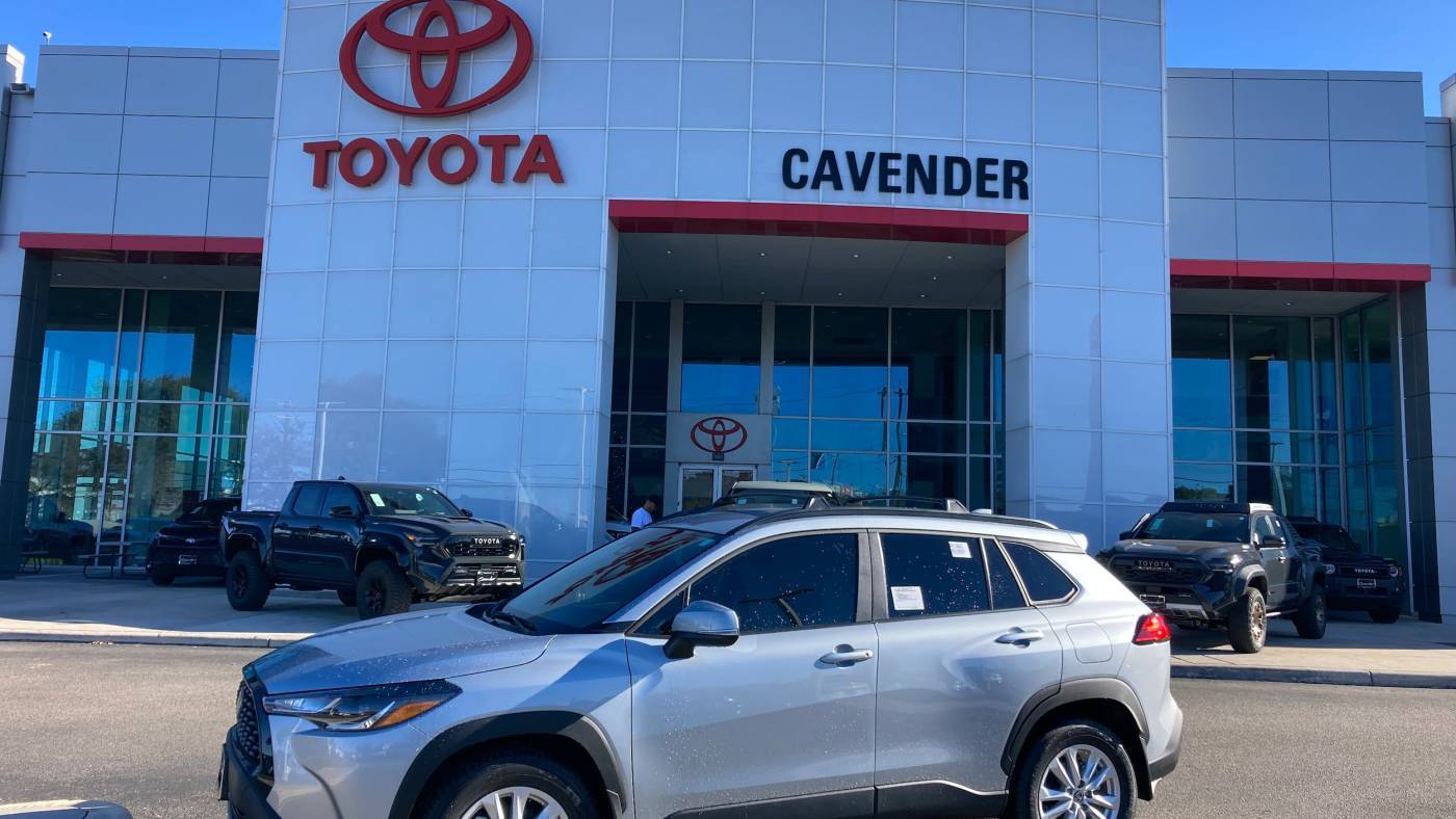 2024 Toyota Corolla Cross LE — SUV — 15,691 mi — San Antonio, TX