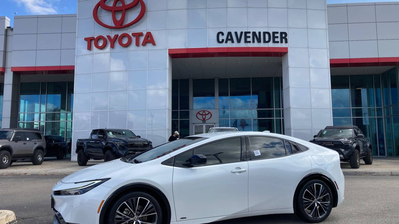 2023 Toyota Prius XLE — Hatchback — 24,677 mi — San Antonio, TX