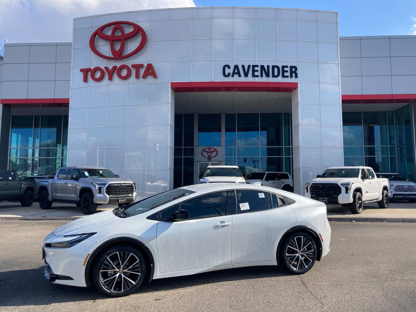2024 Toyota Prius Limited — Hatchback — 5,072 mi — San Antonio, TX