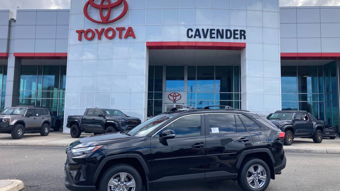2025 Toyota RAV4 XLE — SUV — 8,408 mi — San Antonio, TX