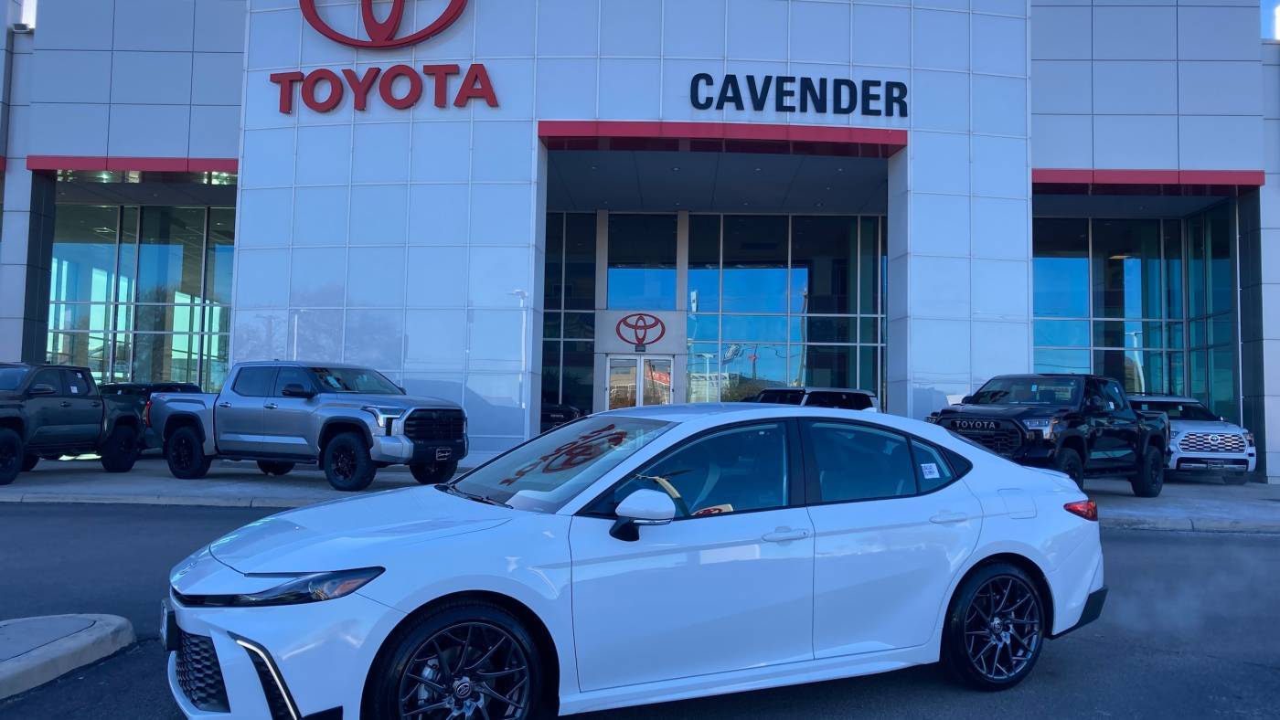 2025 Toyota Camry SE — Sedan — 207 mi — San Antonio, TX
