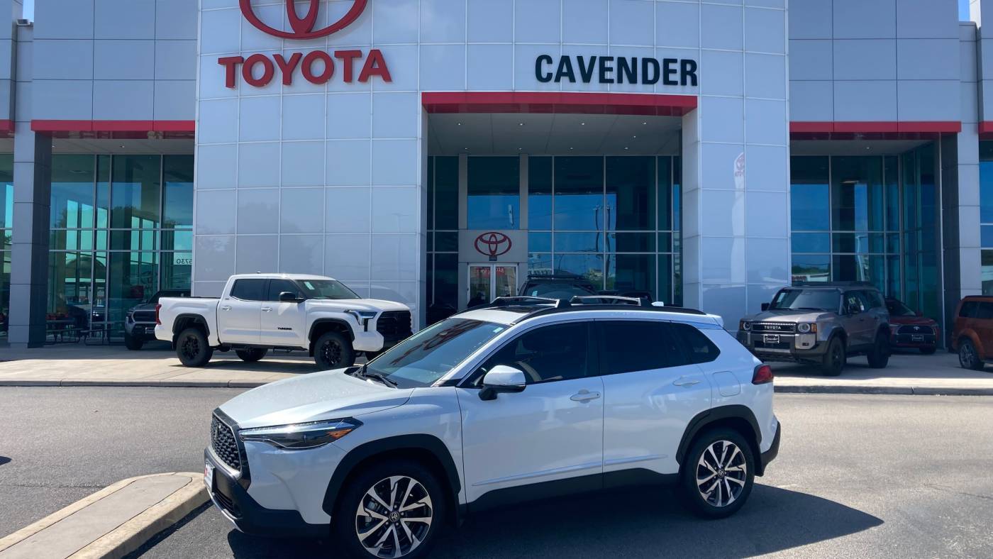 2023 Toyota Corolla Cross XLE — SUV — 35,238 mi — San Antonio, TX