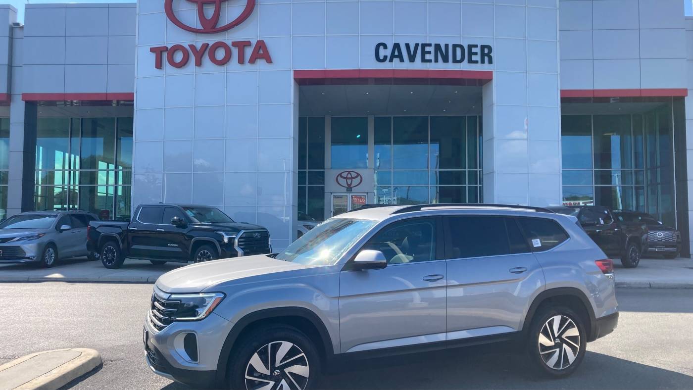 2024 Volkswagen Atlas SE with Technology — SUV — 52,370 mi — San Antonio, TX