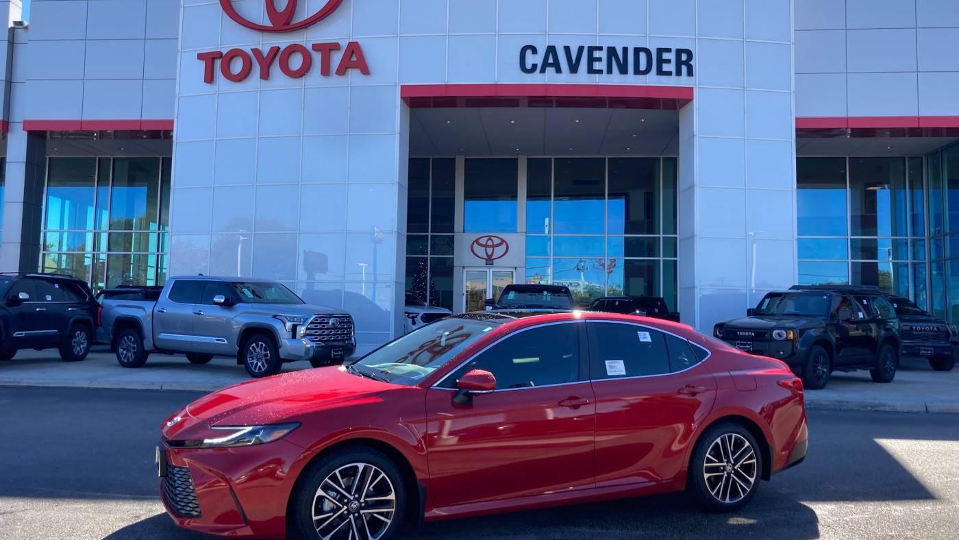 2025 Toyota Camry XLE — Sedan — 3,257 mi — San Antonio, TX