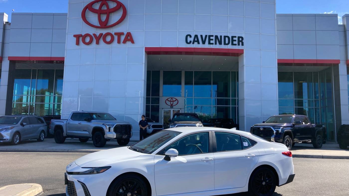 2025 Toyota Camry SE — Sedan — 207 mi — San Antonio, TX