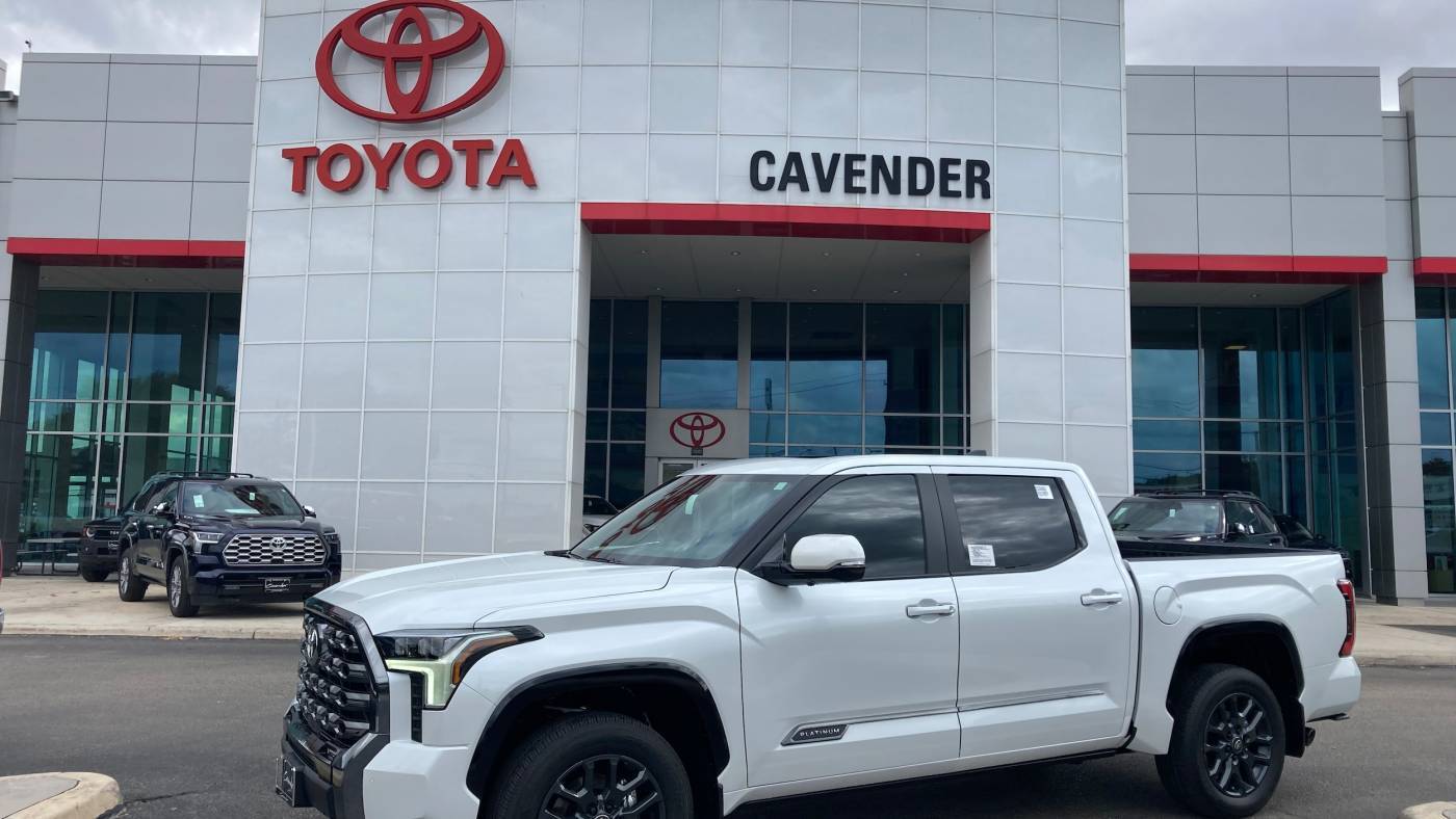 2025 Toyota Tundra Platinum — Pickup Truck — 10,781 mi — San Antonio, TX