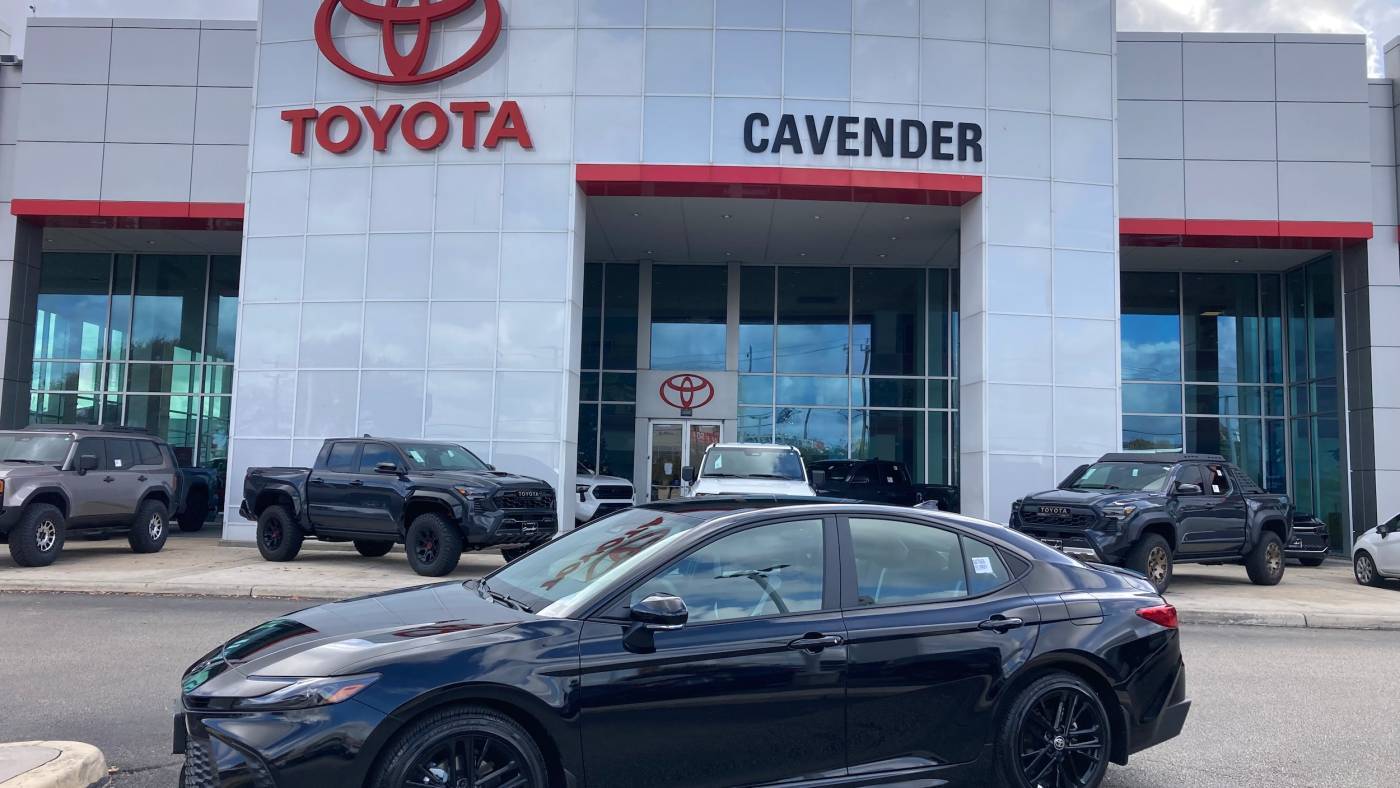 2025 Toyota Camry SE — Sedan — 207 mi — San Antonio, TX