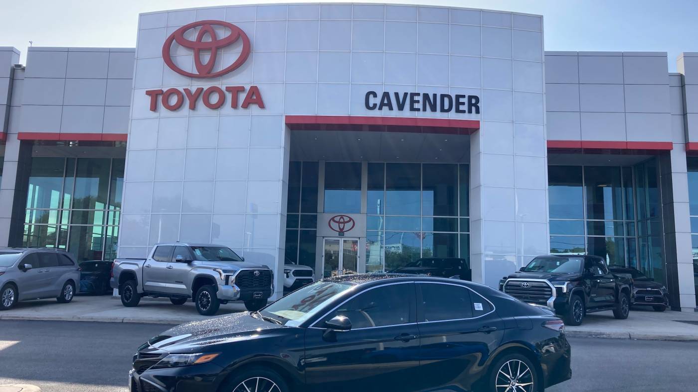 2023 Toyota Camry SE — Sedan — 49,960 mi — San Antonio, TX