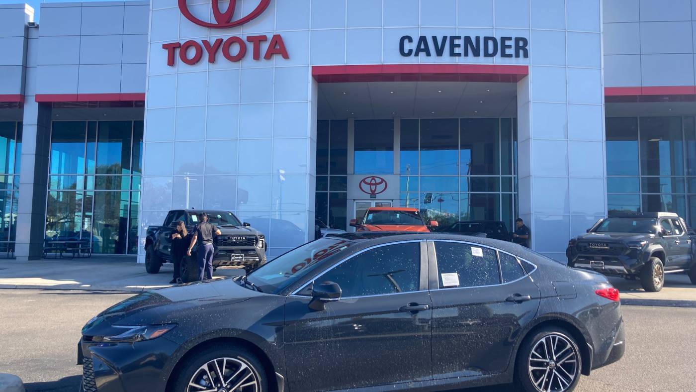 2025 Toyota Camry XLE — Sedan — 2,063 mi — San Antonio, TX