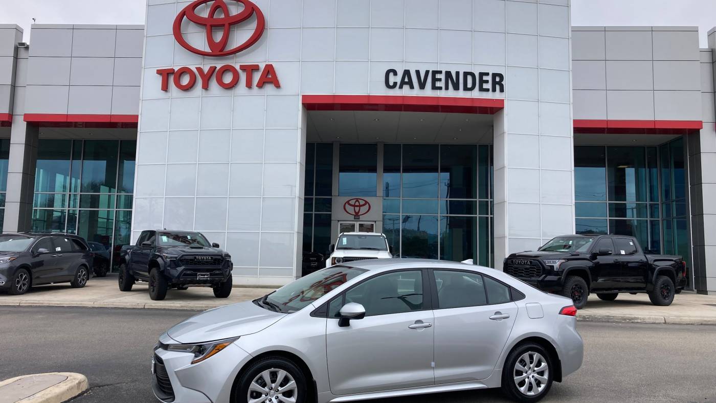 2025 Toyota Corolla LE — Sedan — 207 mi — San Antonio, TX
