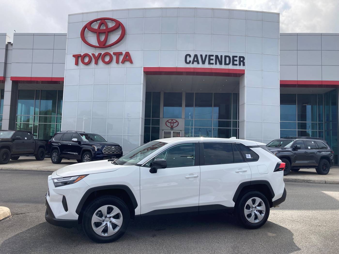 2024 Toyota RAV4 LE — SUV — 22,527 mi — San Antonio, TX