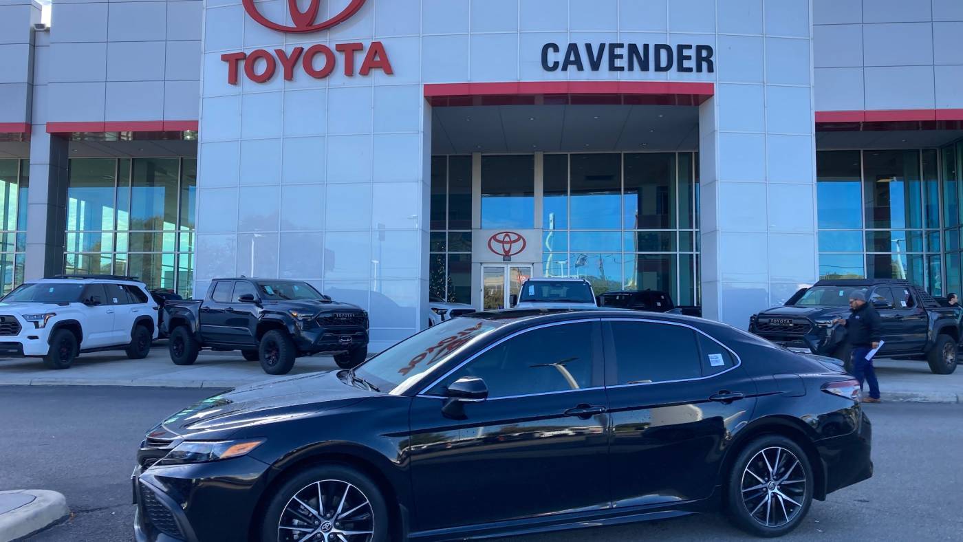 2024 Toyota Camry SE — Sedan — 37,358 mi — San Antonio, TX