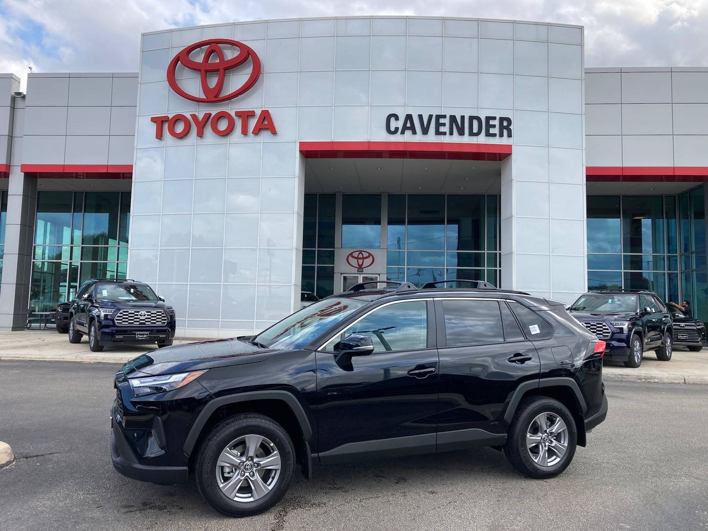 2024 Toyota RAV4 Hybrid LE — SUV — 15,975 mi — San Antonio, TX