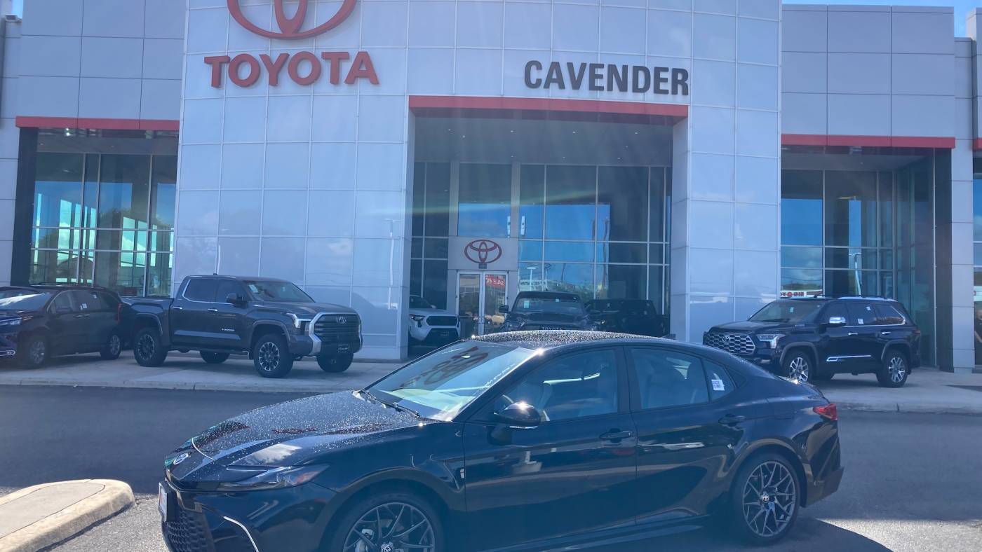 2025 Toyota Camry SE — Sedan — 207 mi — San Antonio, TX