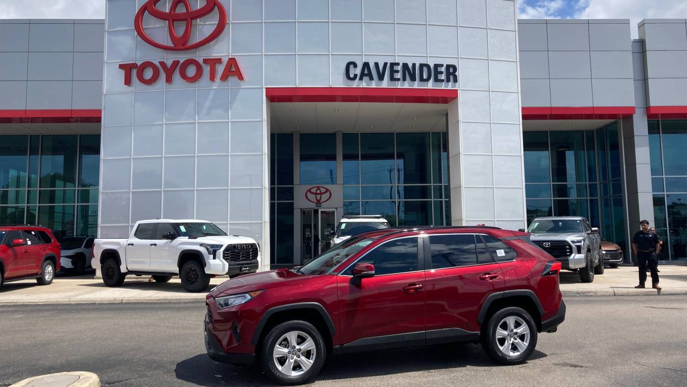2021 Toyota RAV4 XLE — SUV — 74,498 mi — San Antonio, TX